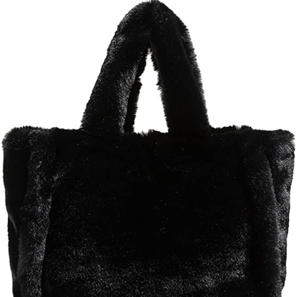 Urban Expressions Black Furry tote - Picture 1 of 4